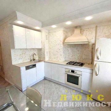 Сдам 3 ком. квартиру Королева/ Вильямса