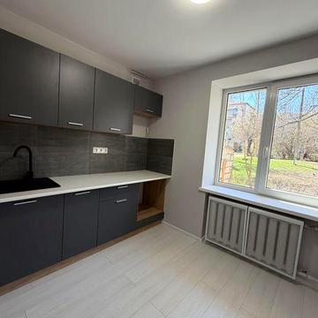 Продаж 3-к квартири по Комарова біля 6-ї школи