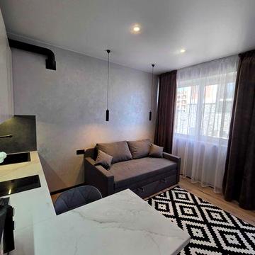 Здам новеньку студію в ЖК Молодість