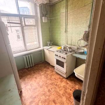 Продаж 2к Квартира Коновальця Євгена провулок