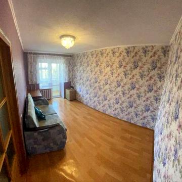 Продам 2-комн квартиру в районе Семафорная ул.