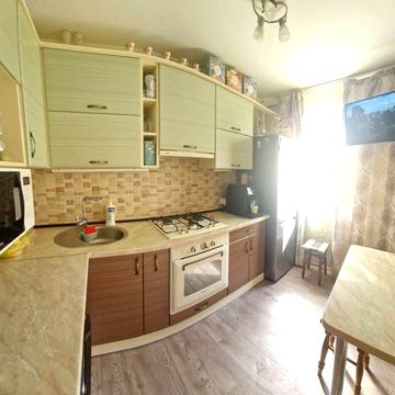 Світла, затишна квартира на Пулюя, продаж