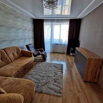 Здається 2-х  кімнатна квартира на 6-7 місяців