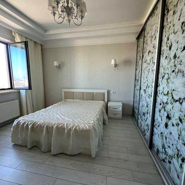 Здам центр 2 кімнатну квартиру вул. Болгарська