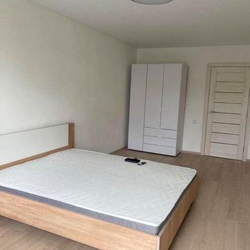 Оренда 1-к на Колодязній