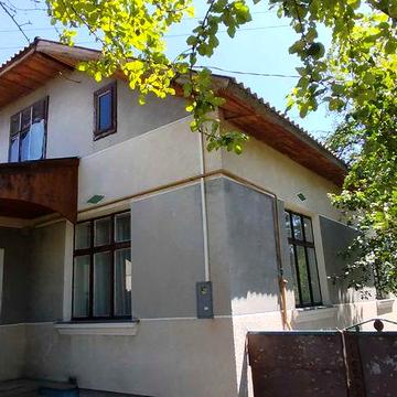 Продається цегляний будинок в селі Іваниківка