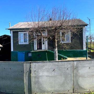 Будинок + земля (Новоселицький Район Село Слобода)