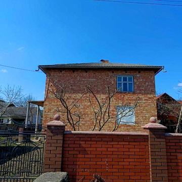 Будинок 170м² з гаражем у Лужанах