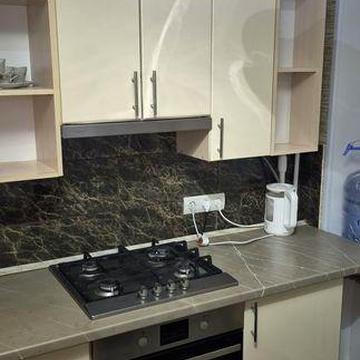 Продам 1 кімнатну квартиру на проспекті Перемоги  в гарному стані