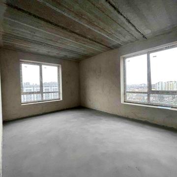 Трикімнатна квартира готова до ремонту газовий котел