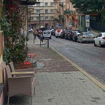 Продам фасадну 3х кімнатну квартиру вул. Вербицького, 67м, 2й пов.