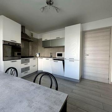 Продаж просторої 3-кімнатної квартири з ремонтом Тернопіль, в.Довженка ЖК по вул.Довженка