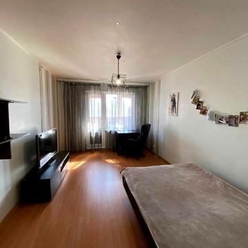 Продаж 1-к. Пр-т Григоренка, 28-В. Метро Позняки 10 хв, метро Осокорки. Під інвестицію підходить