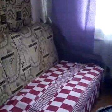 Продам 3-кімнатну квартиру в двосімейному будинку.