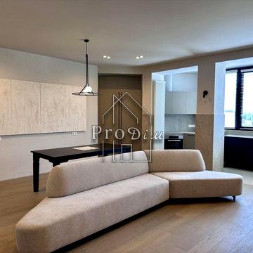 Продаж трикімнатна квартира 127м2 Дмитрівська Центр Київ без %%