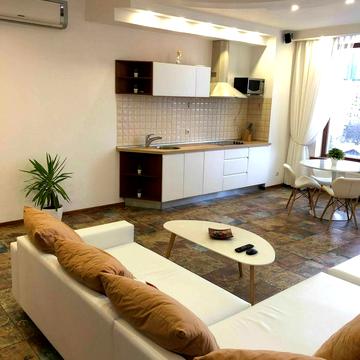 Жилянська вул., 59