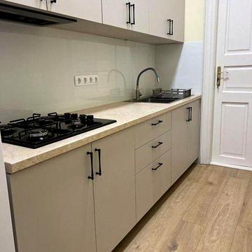 Продаж 1.5 кімнатної в центрі з газом