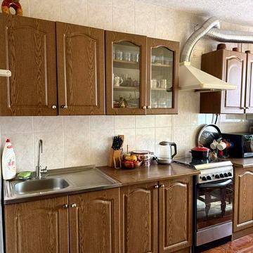 Продаж 2кім квартири з гаражем  в р-ні Відродження