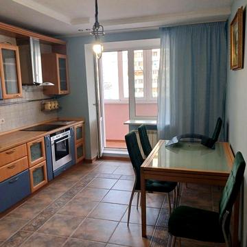 Оренда 3х кімнатної квартири метро Харківська