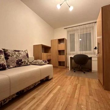 Молодіжна вул., 17/1