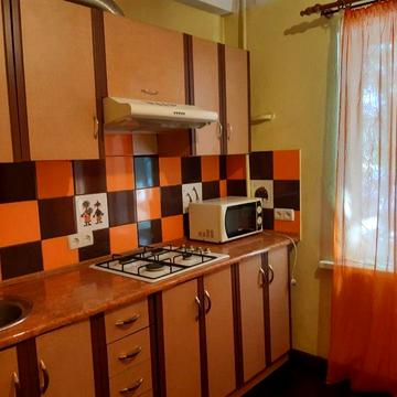 Оренда 2-кімн. квартири в Центрі, р-н вул.Шкільна, район Малого ринку