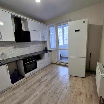 Продам 1 комн новострой 42 м кв 2/9 ЖК Салтовский