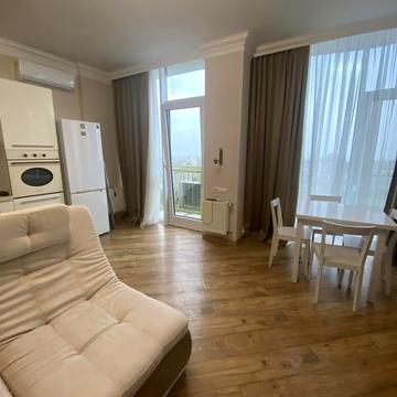 Перлинна вул., 1