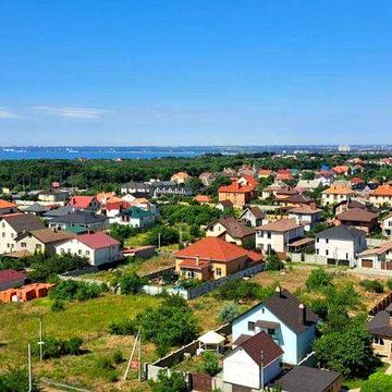 Продам 2-х ком квартиру в сданном доме с видом на море.