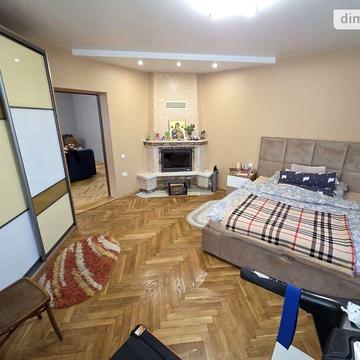 Продаж 3к Дім вулиця Незалежності