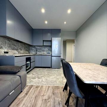 Оренда сучасноі  2,5 кімнатноі квартири  біля парку