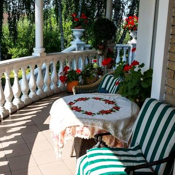 Шкільна, 19б