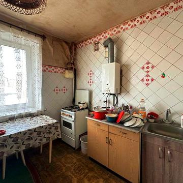 Продам 2-х кімнатну квартиру, 2/5, 10 хвилин від метро Індустріальна