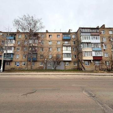 Продам квартиру м. Яготин 25 м2 з мальовничим краєвидом з вікна