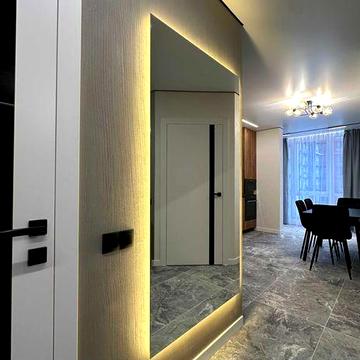 Оренда! Перша здача квартири з балконом на березі Озера