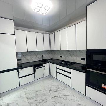 ШИКАРНА 3-кім VIP новобуд р-н ЦЕНТР (3х до ТЕАТРАЛЬНОЇ площі на авто)!