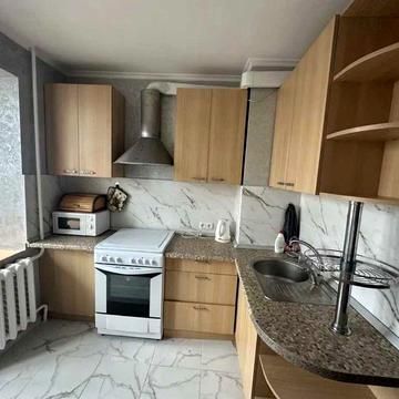 Военным! Сдается 2-х комн. квартира на Песках с ремонтом