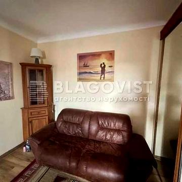 Продам 2 к.квартира Голосіївський р-н Васильківська Деміївка Голосіївський пр. Метро 2 хв