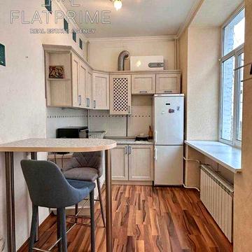 без % Оренда квратири в центрі Києва, вул. Антоновича вул. (Горького) 3А