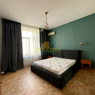 Велика Васильківська вул. (Червоноармійська), 108