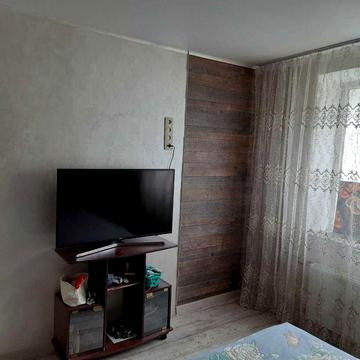 Продається 3-кімнатна квартира по вул. Текстильників, 15.