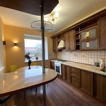 Здам двохповерховий будинок, район Монастирська гора (Червоний Шлях) !