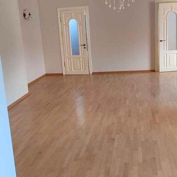 Продаж 4к Дім Незалежності вулиця