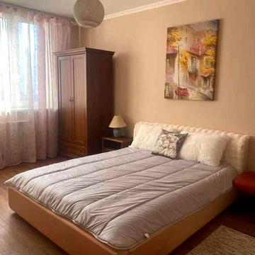 Здається 2-кімнатна квартира на вул.Бориса Гмирі,6