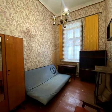 У продажу двокімнатна квартира в ценрі на Старопортофранківський.