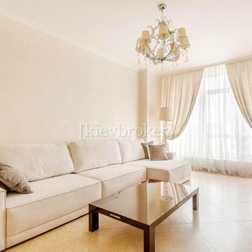 Андрія Верхогляда вул. (Михайла Драгомирова), 12