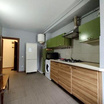 2- х кімн квартира довгостроково, Балківська 38