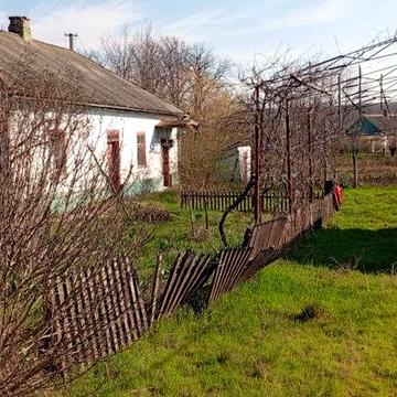 Продам  будинок  в непоганому стані