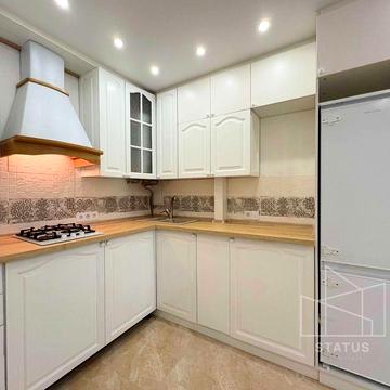 Продам 1 кімнатну квартиру, цоколь вул. Січова 31