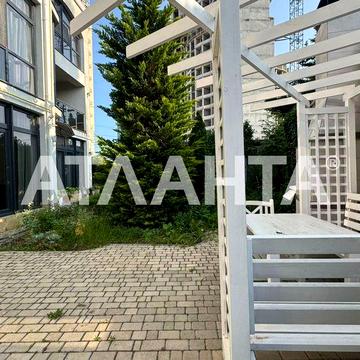 Продаётся таунхаус в 5 минутах от моря на 16 ст. Б. Фонтана