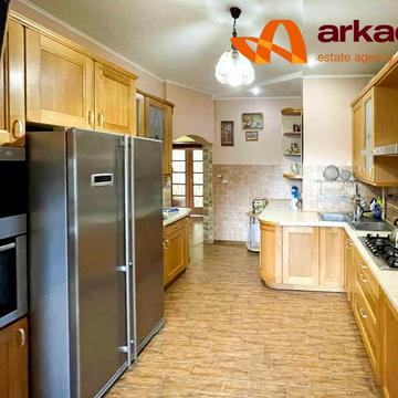 Заклинських вул., 5